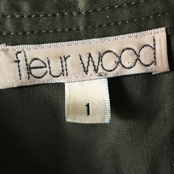 Fleur Wood 100% silk green romper size 1 - Picture 8 of 8